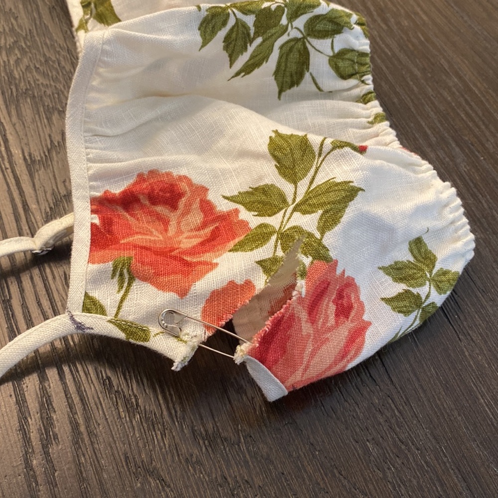 Reformation linen floral crop top. - Picture 3 of 8